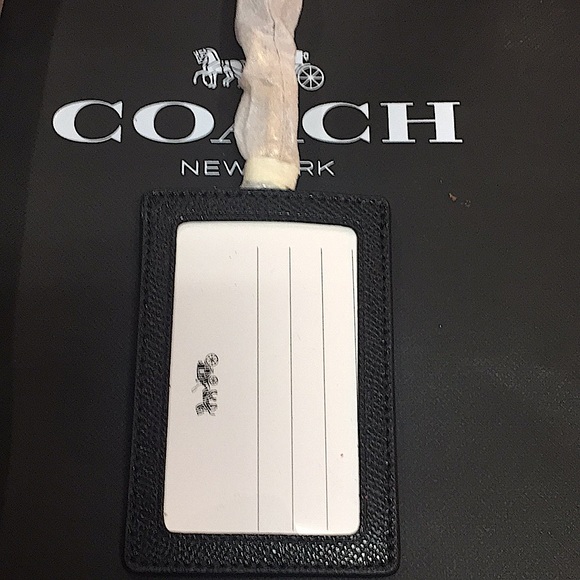(UNISEX) COACH - ID LANYARD BLACK LEATHER (NWT) - Picture 6 of 15